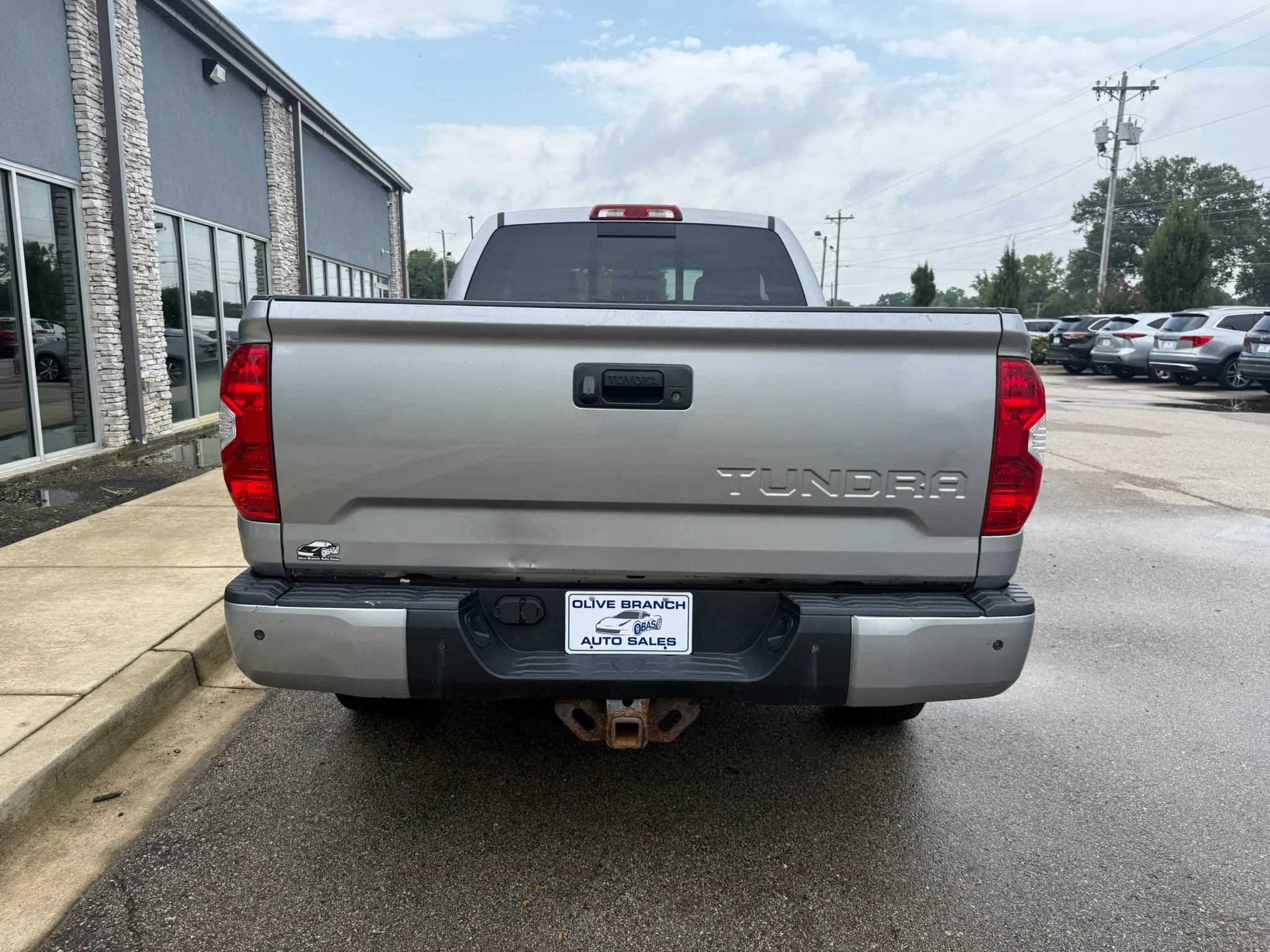 Used 2017 Toyota Tundra Limited w/ Limited Premium Package AWD/4WD image 6
