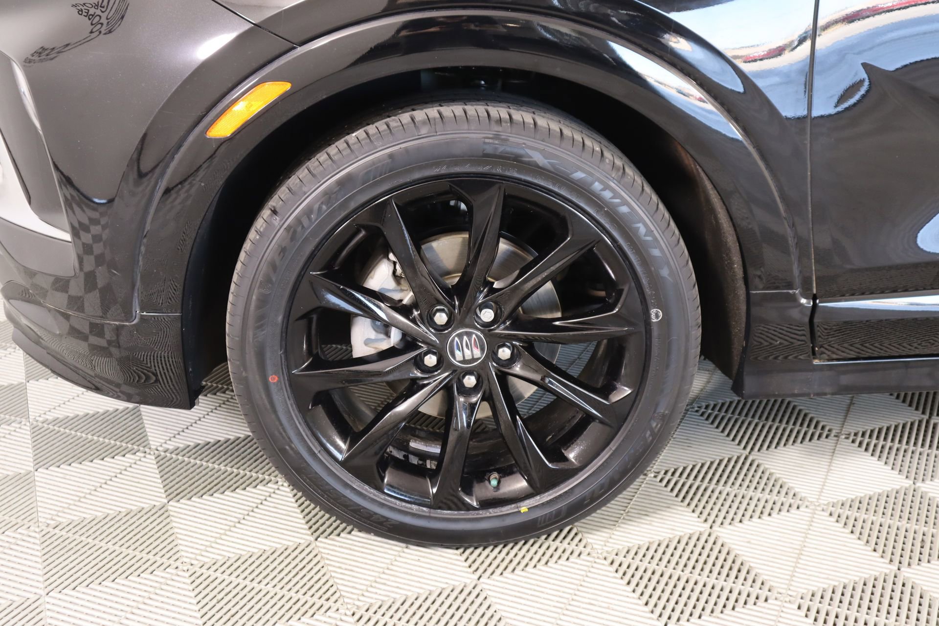 Used 2024 Buick Encore GX Sport Touring w/ Experience Buick Package image 18