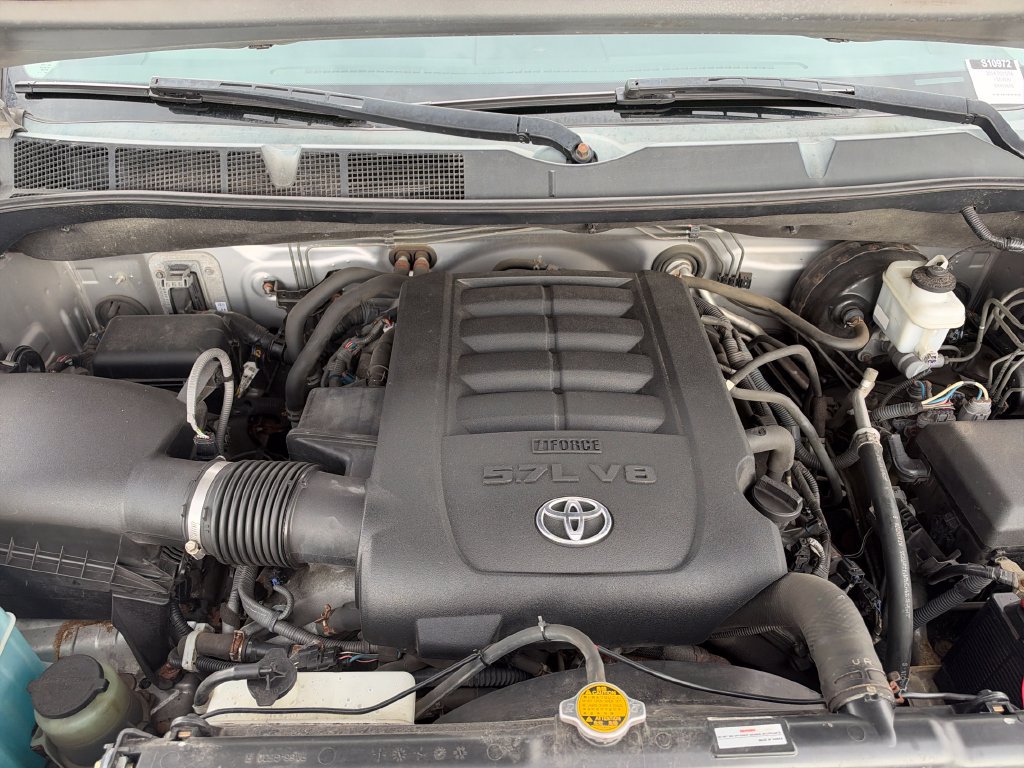 Used 2014 Toyota Tundra Limited w/ Limited Premium Package AWD/4WD image 10