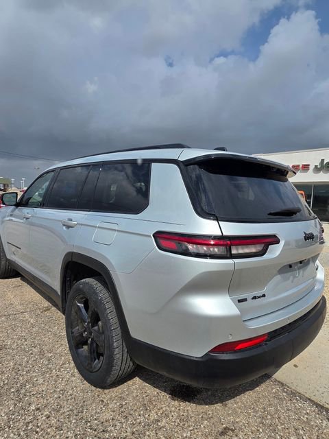 Used 2022 Jeep Grand Cherokee L Limited w/ Luxury Tech Group II AWD/4WD image 8