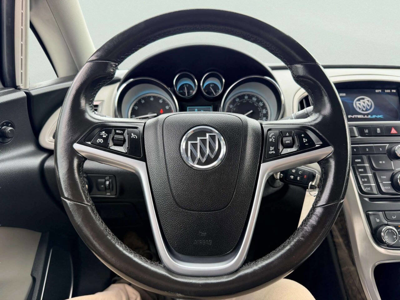Used 2015 Buick Verano Convenience FWD image 27