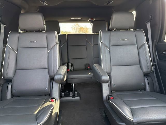 Used 2023 Cadillac Escalade Premium Luxury image 33