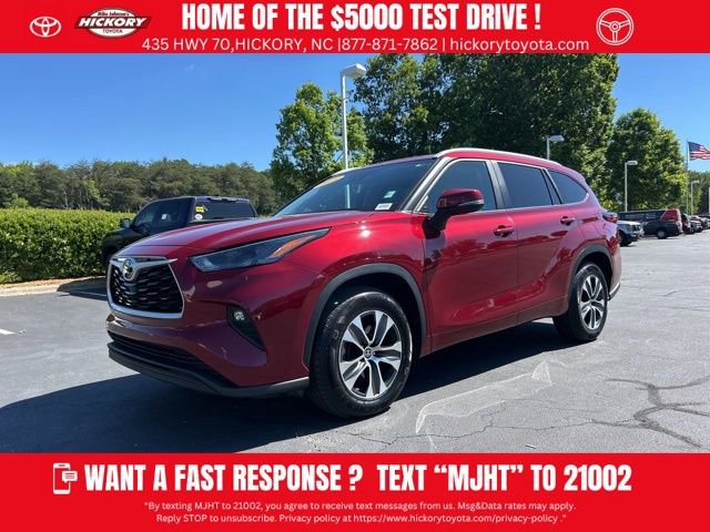 Used 2023 Toyota Highlander XLE FWD video 1