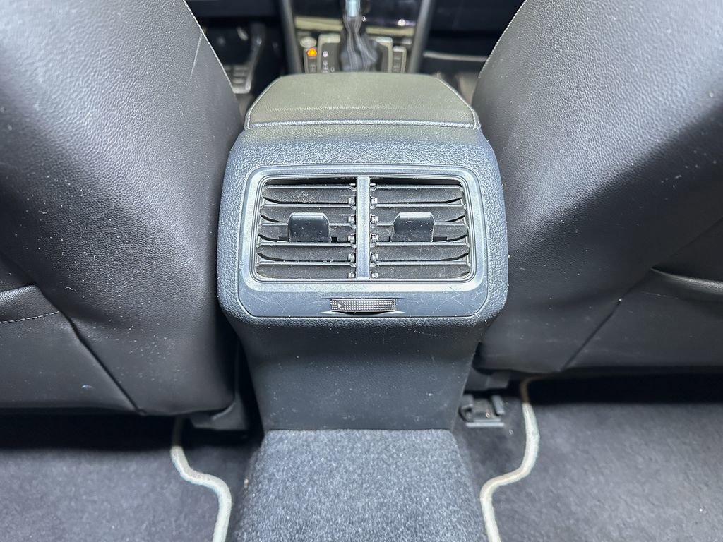 Used 2016 Volkswagen Golf 4-Door image 25