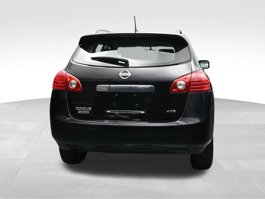 Used 2015 Nissan Rogue S w/ Convenience Package AWD/4WD image 4