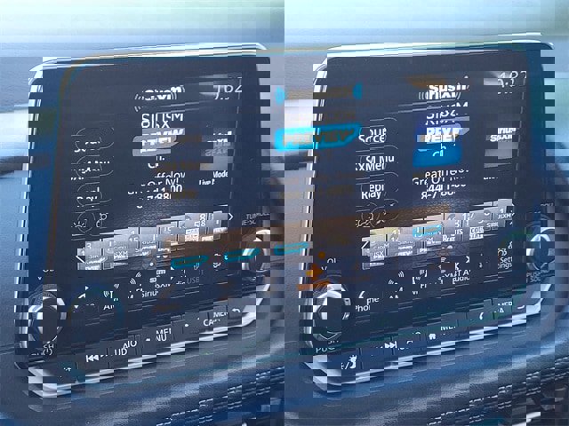 Used 2023 Nissan Rogue SV image 15