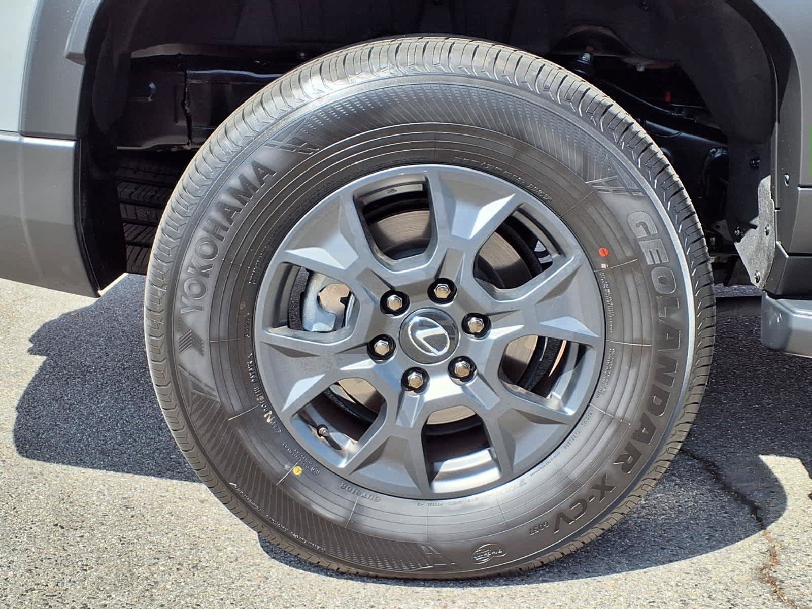 Used 2025 Lexus GX 550 AWD/4WD image 7