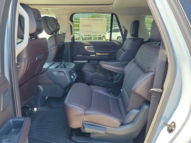 New 2026 Ford Expedition Max Platinum w/ Platinum Ultimate Package AWD/4WD image 13