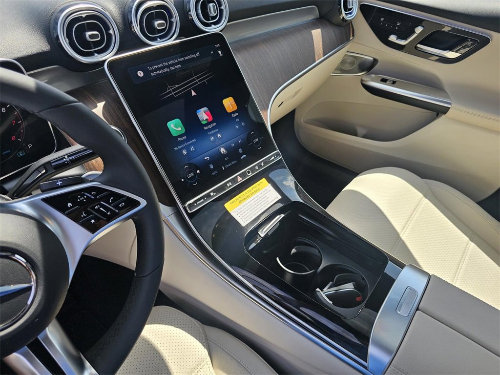 Used 2025 Mercedes-Benz GLC 300 image 21