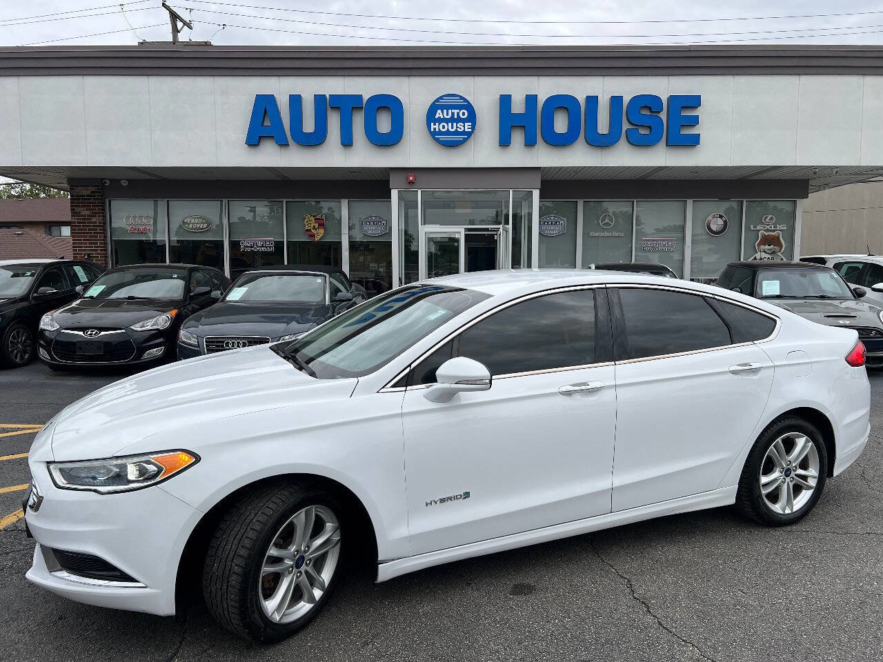 Used 2018 Ford Fusion SE w/ Equipment Group 602A FWD image 7