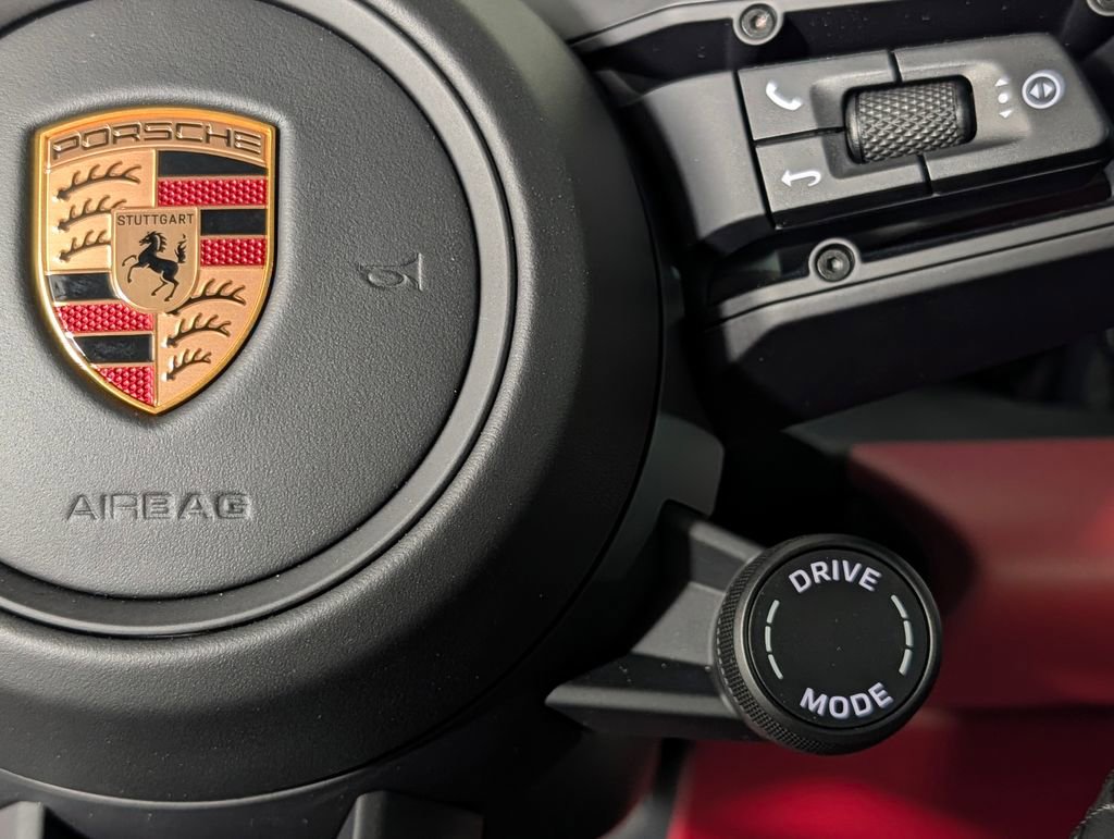 New 2026 Porsche Macan Electric image 40