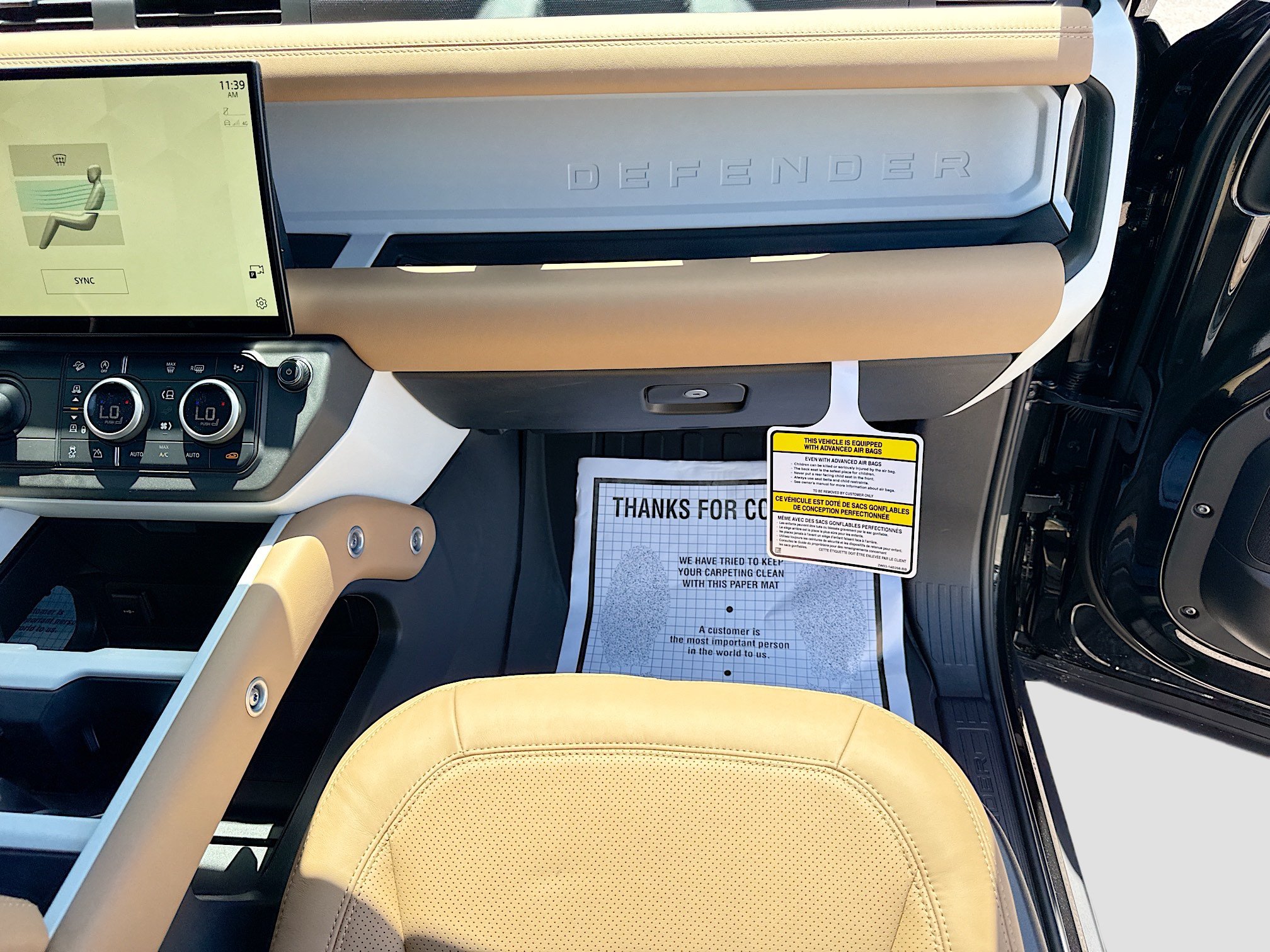 New 2026 Land Rover Defender 110 X-Dynamic SE AWD/4WD image 18