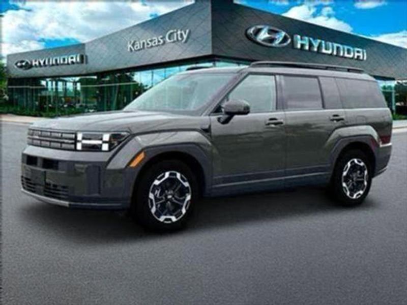 Used 2025 Hyundai Santa Fe SEL image 4