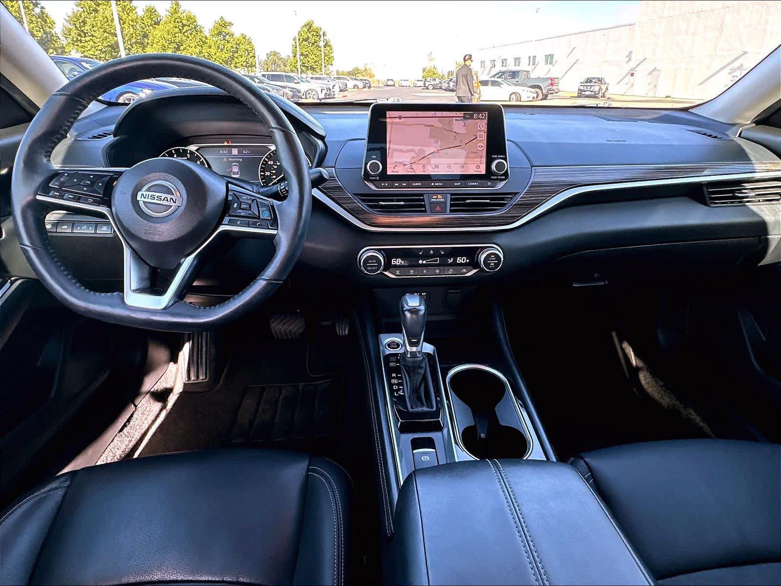 Used 2020 Nissan Altima 2.5 Platinum FWD image 10