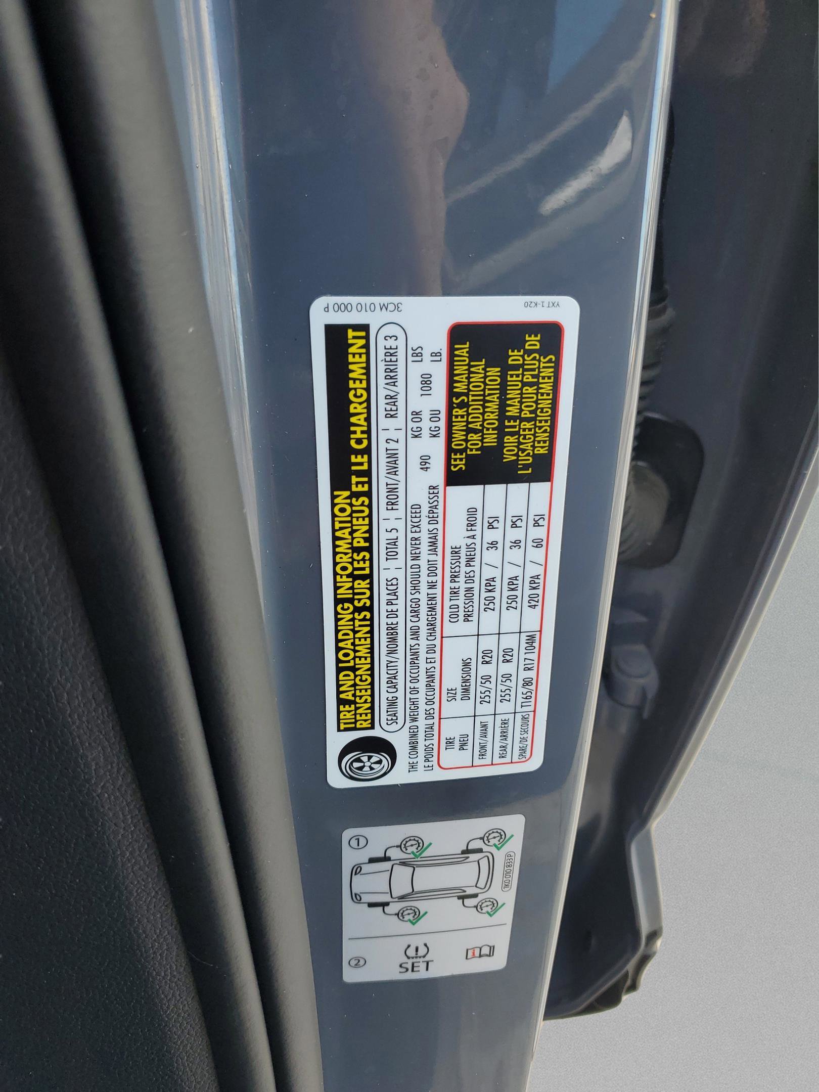 Used 2021 Volkswagen Atlas Cross Sport SE w/ Panoramic Sunroof Package image 34