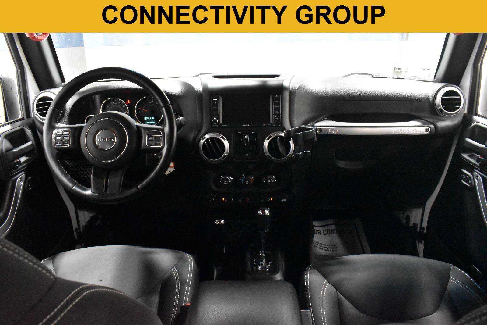 Used 2015 Jeep Wrangler Unlimited Rubicon w/ Connectivity Group AWD/4WD image 2