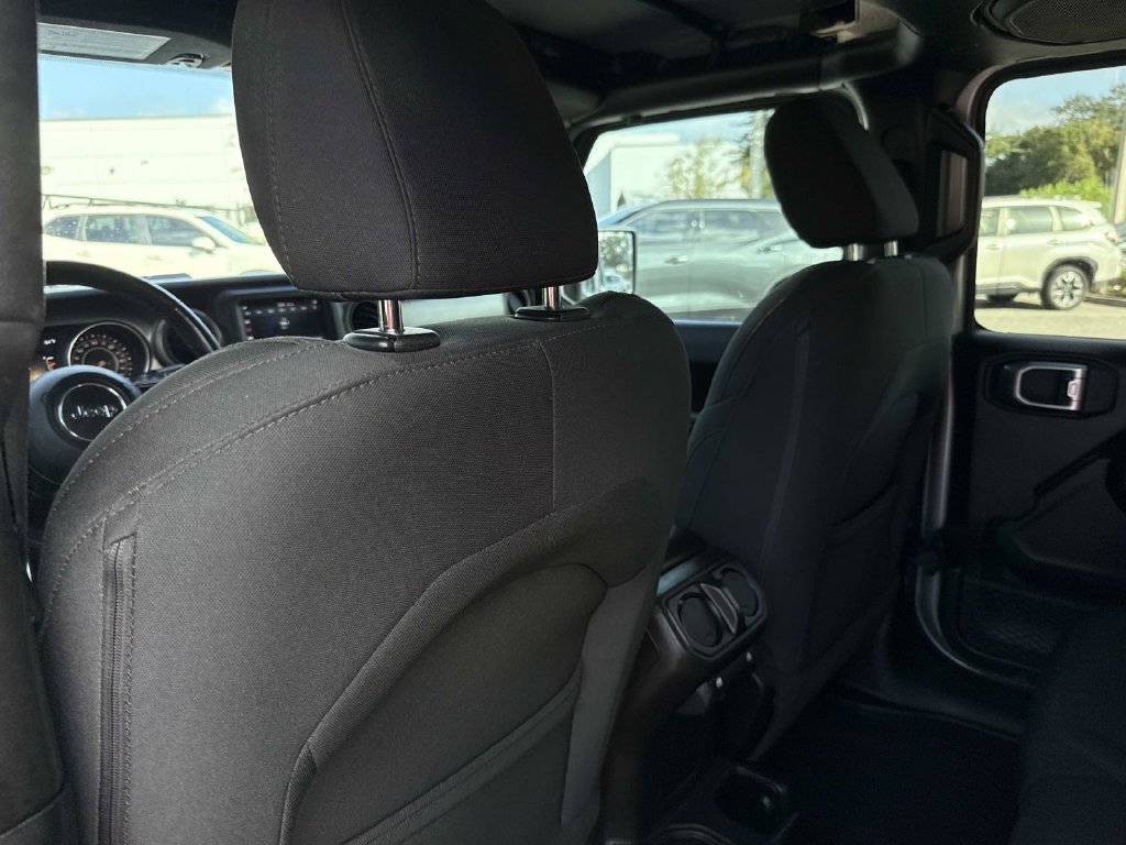 Used 2019 Jeep Wrangler Unlimited Sport S AWD/4WD image 14