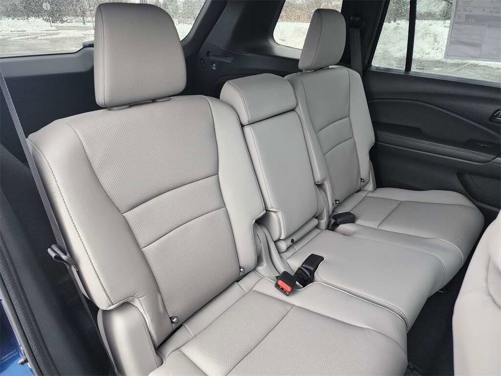 Used 2023 Honda Passport EX-L image 18