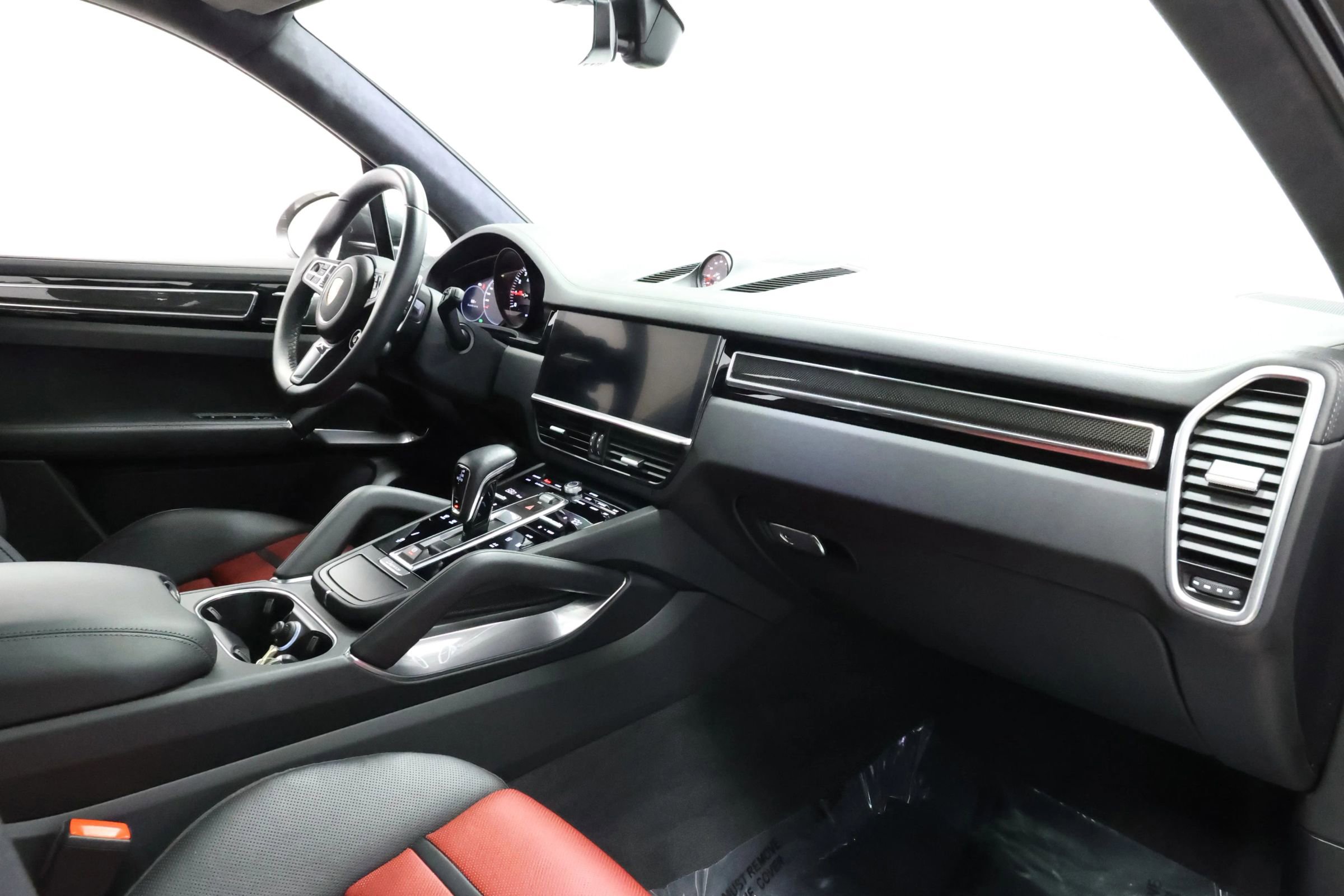 Used 2020 Porsche Cayenne Turbo image 85