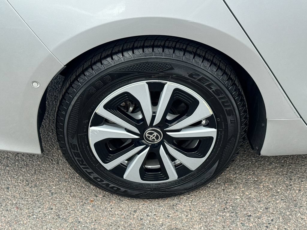 Used 2019 Toyota Prius Prime Advanced FWD image 42