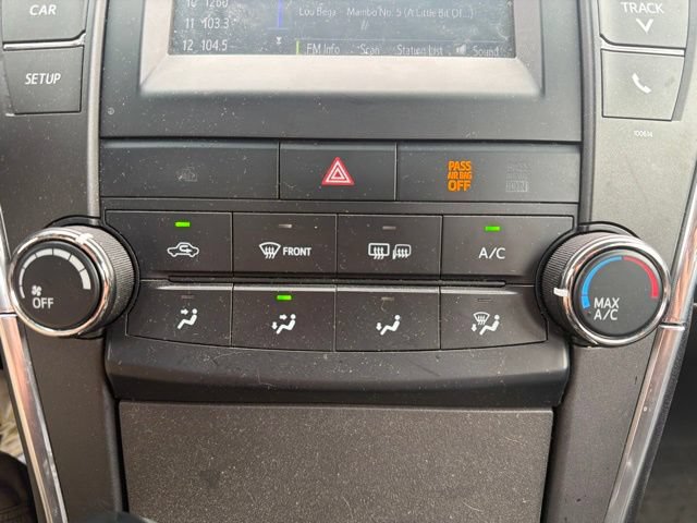 Used 2017 Toyota Camry LE FWD image 22