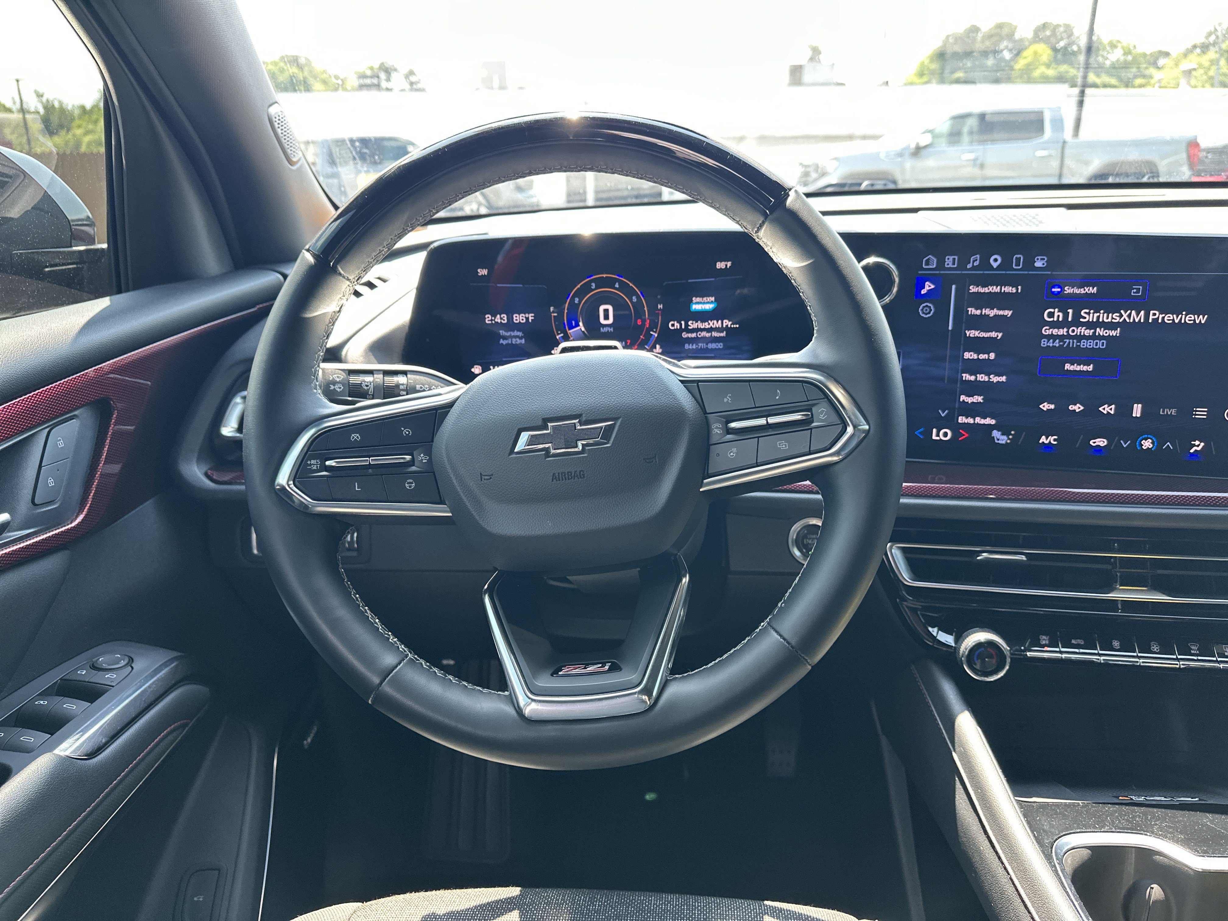 Used 2024 Chevrolet Traverse Z71 w/ Enhanced Driving Package AWD/4WD image 18