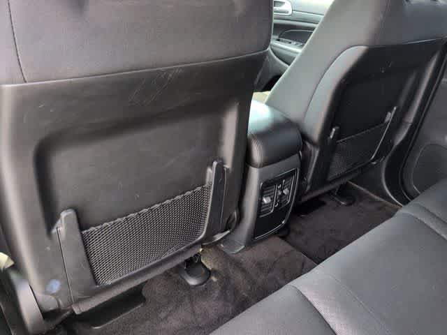 Used 2019 Jeep Grand Cherokee Laredo AWD/4WD image 18