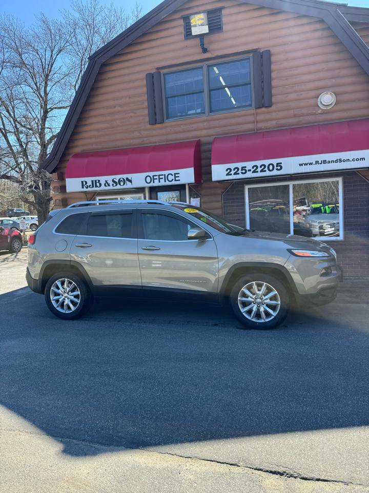 Used 2016 Jeep Cherokee Limited image 2