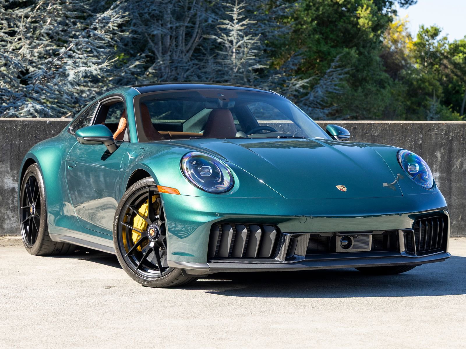 Certified 2025 Porsche 911 Carrera GTS RWD image 6