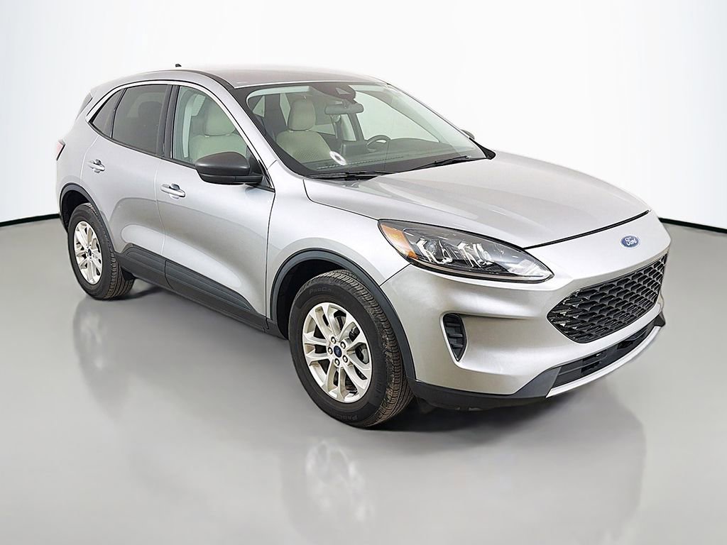 Used 2022 Ford Escape SE image 2