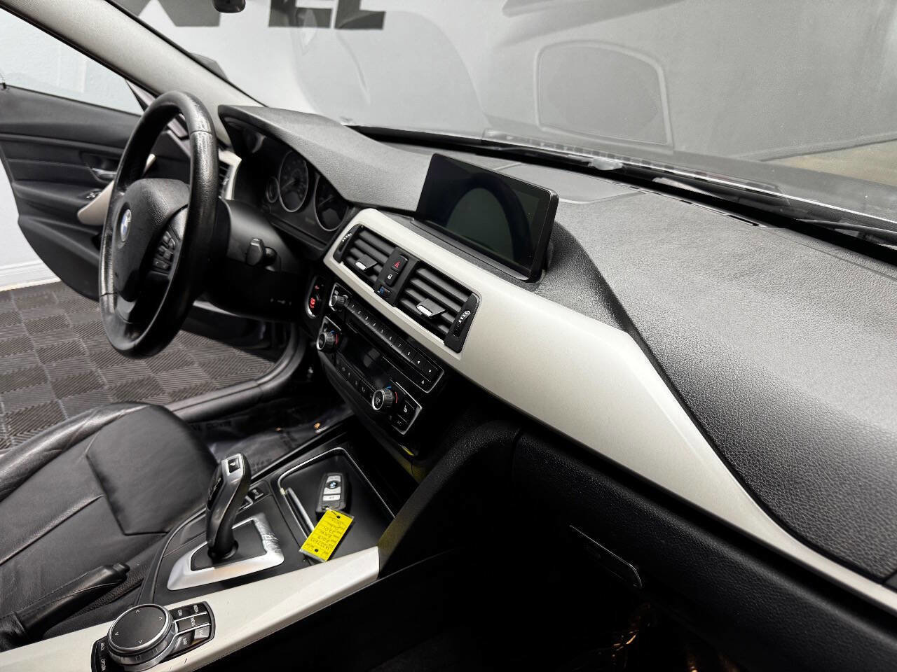 Used 2018 BMW 320i xDrive Sedan image 51