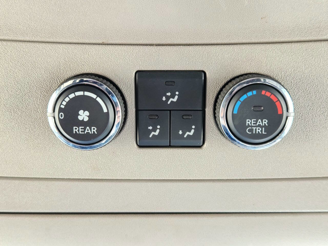 Used 2015 Nissan Armada Platinum w/ 2nd Row Captain Seat Package AWD/4WD image 29