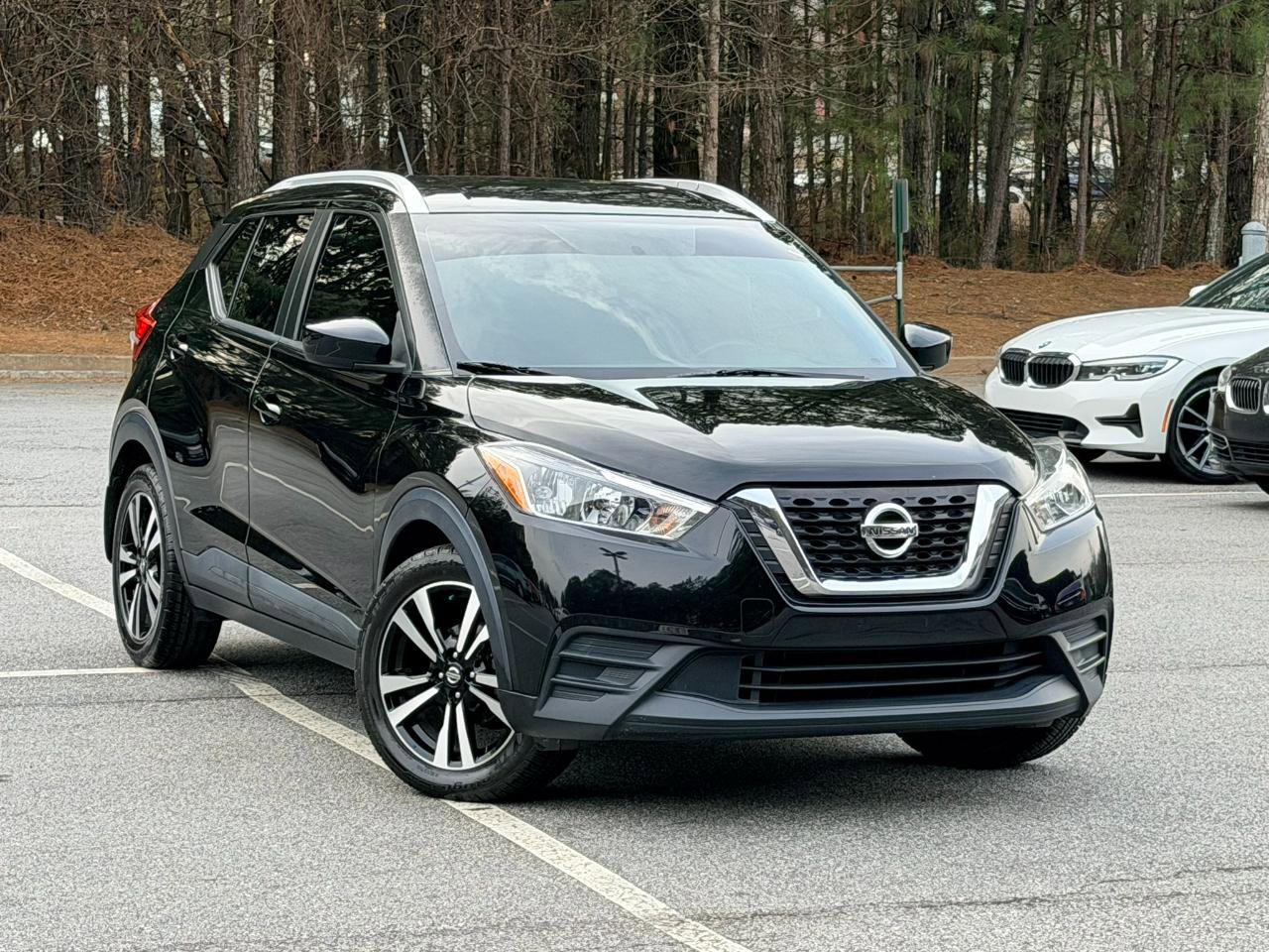 Used 2018 Nissan Kicks SV image 3