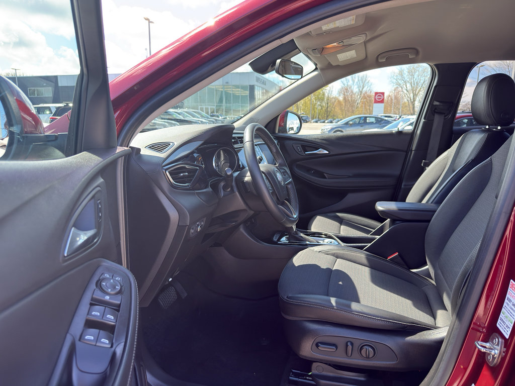 Used 2023 Buick Encore GX Select w/ Sport Touring Package FWD image 12