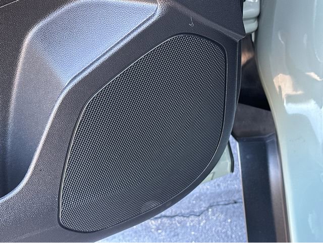 Used 2024 Chevrolet Trax RS w/ Sunroof Package image 35