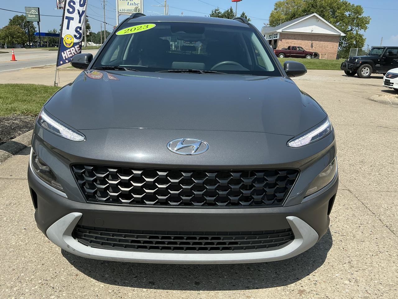 Used 2023 Hyundai Kona SEL FWD image 2