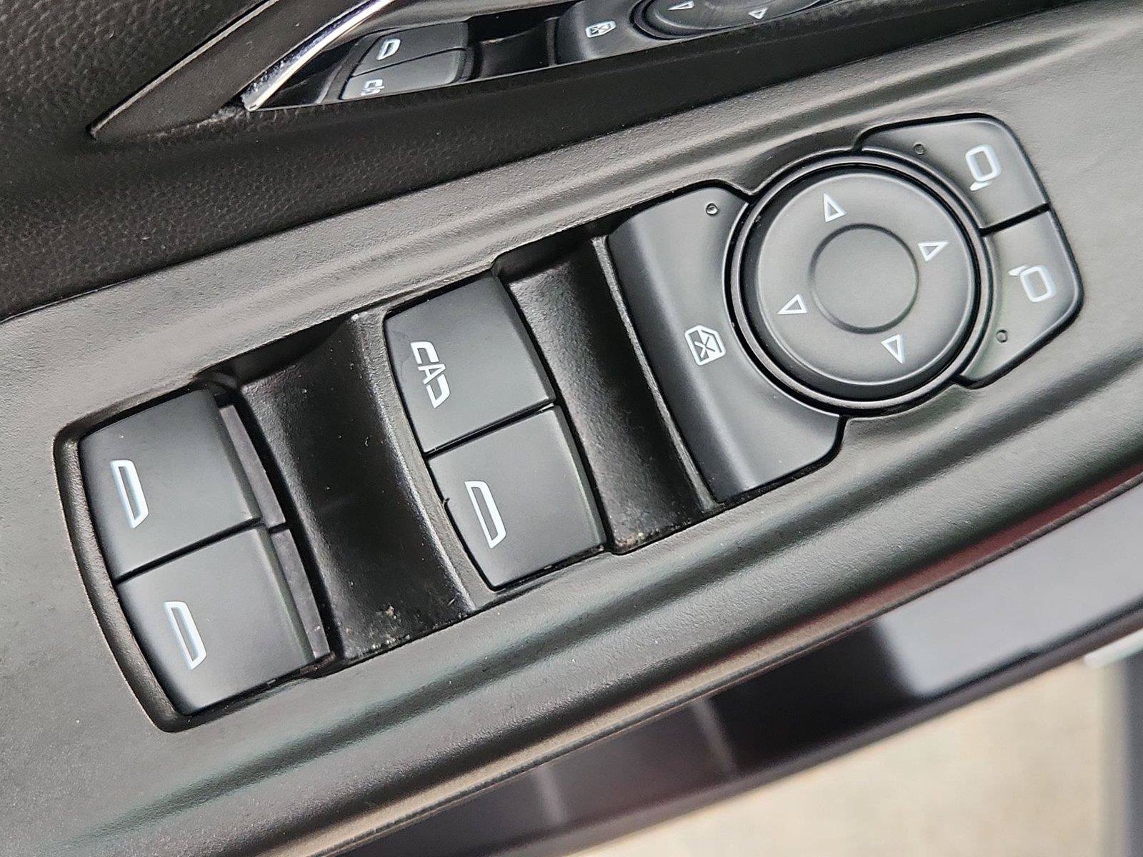 Used 2023 Chevrolet Bolt LT w/ Infotainment Package FWD image 21