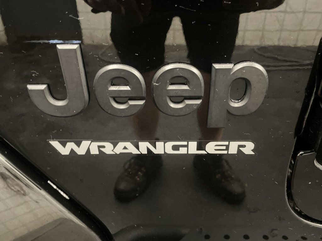 Used 2023 Jeep Wrangler Altitude image 25