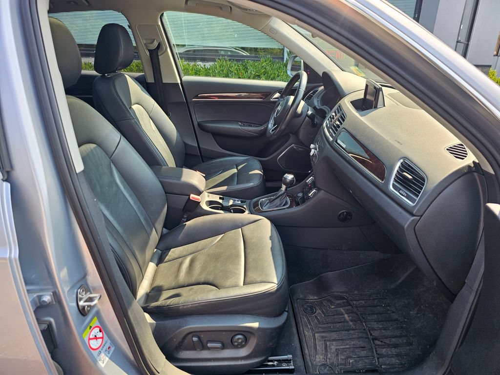 Used 2015 Audi Q3 2.0T Prestige w/ Prestige Package AWD/4WD image 11