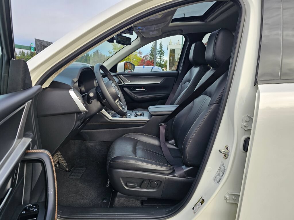 Certified 2024 MAZDA CX-90 Plug-In Hybrid w/ Preferred AWD/4WD image 25