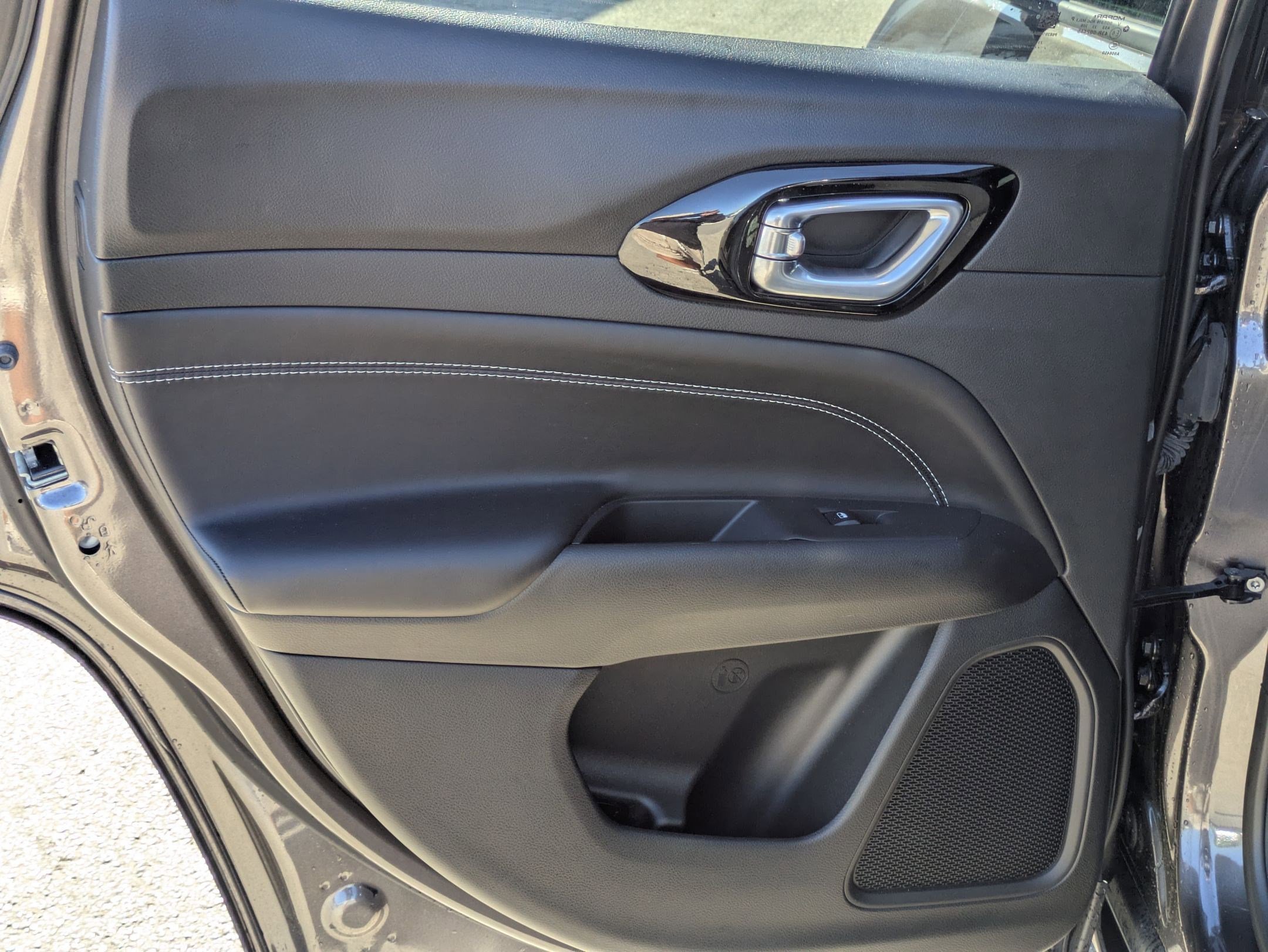 Used 2024 Jeep Compass Latitude w/ Convenience Group image 14