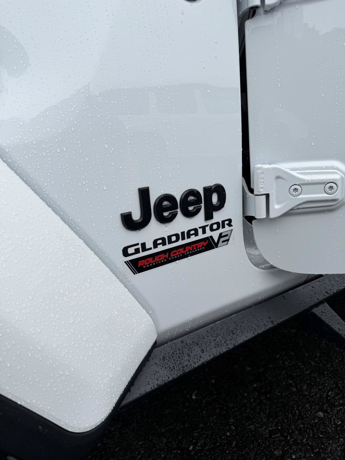 Used 2022 Jeep Gladiator Sport AWD/4WD image 12