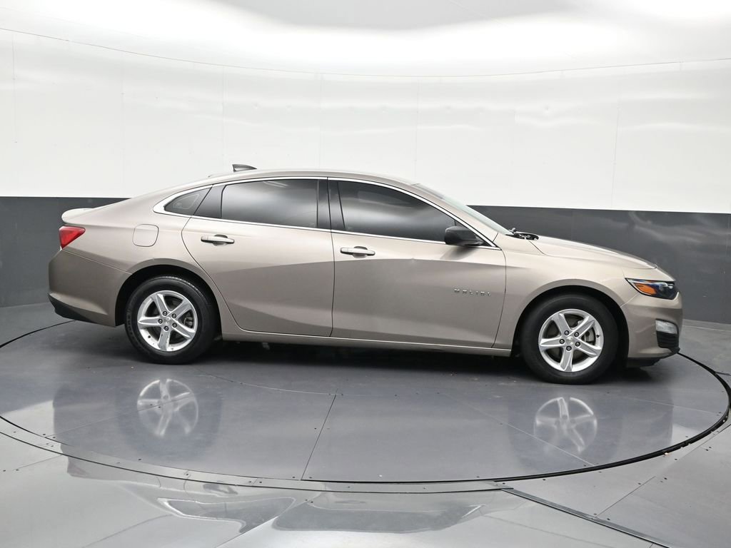 Used 2022 Chevrolet Malibu LS FWD image 7