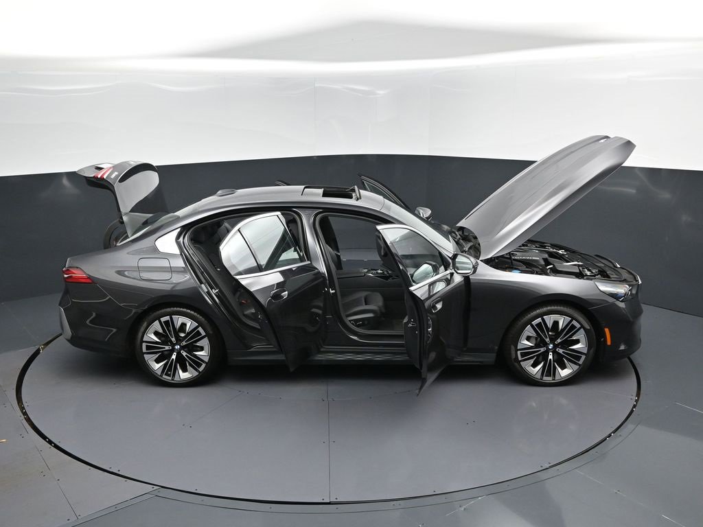 Certified 2024 BMW 530i xDrive image 50