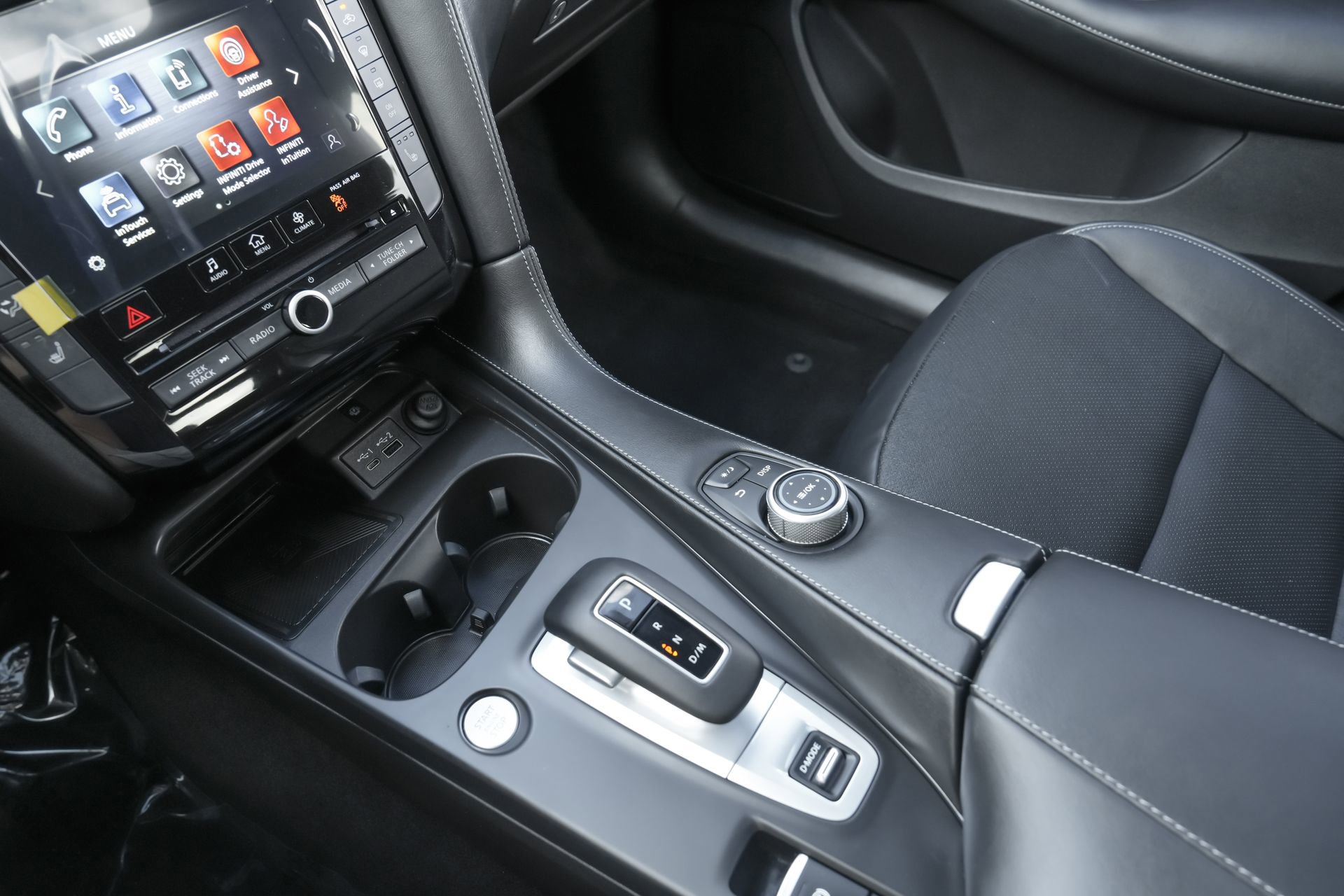 Used 2025 INFINITI QX55 Luxe w/ Accent Package image 37