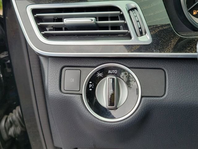 Used 2016 Mercedes-Benz E 400 Sedan image 20