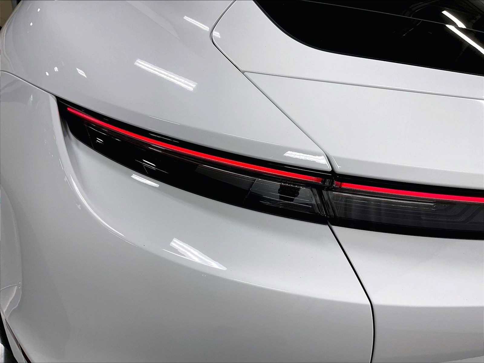 Used 2020 Porsche Taycan Turbo S image 35