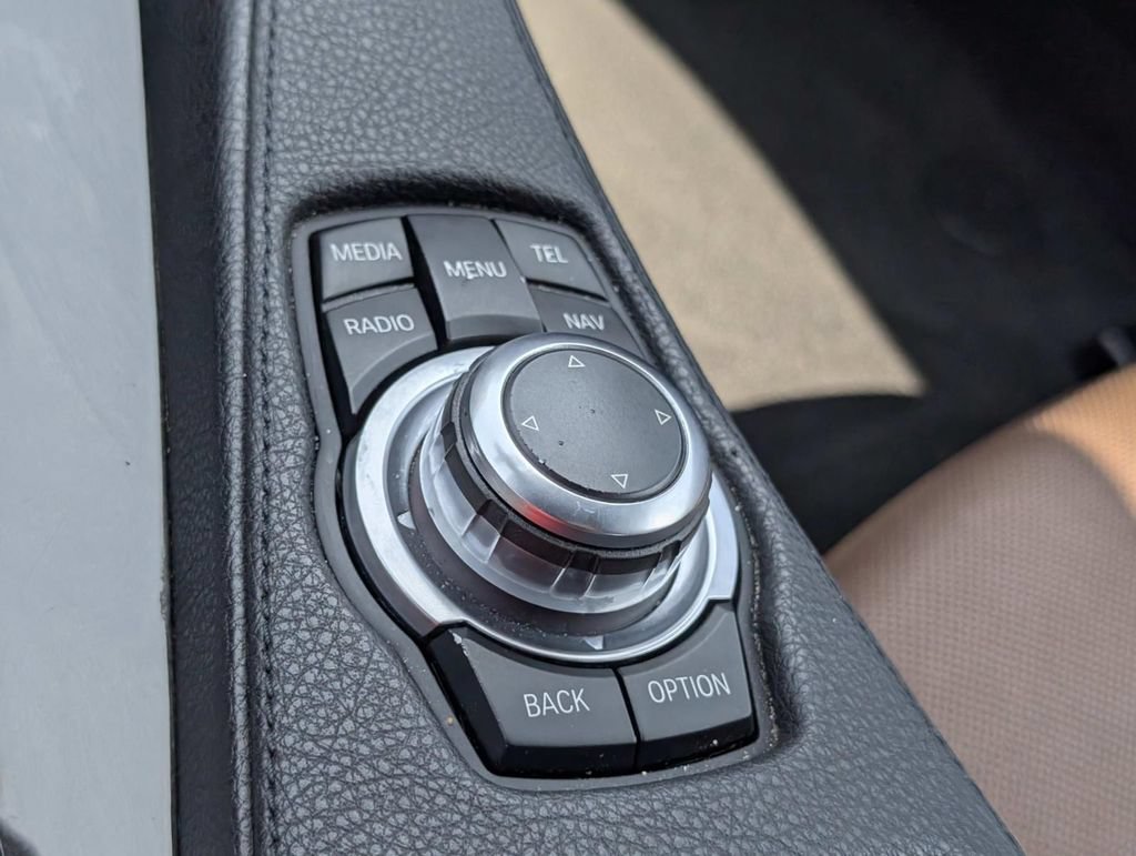 Used 2013 BMW 640i Coupe RWD image 25
