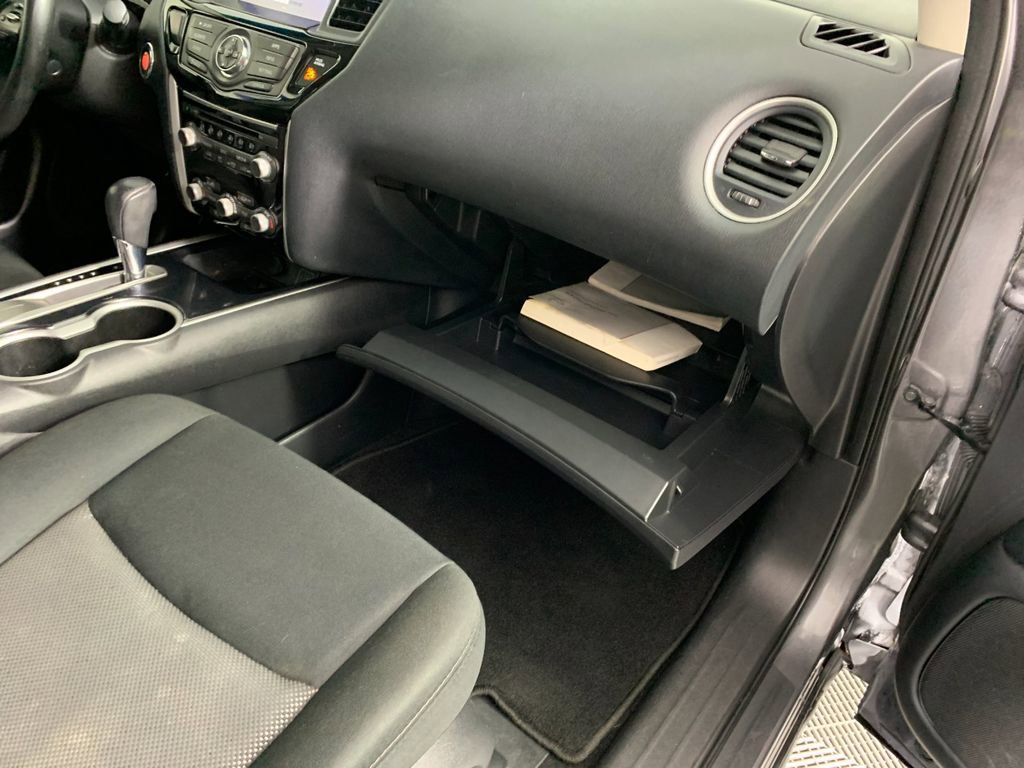 Used 2020 Nissan Pathfinder SV FWD image 42
