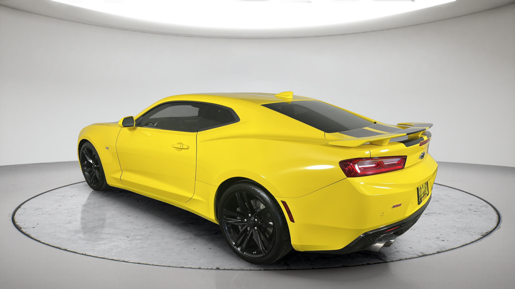 Used 2017 Chevrolet Camaro SS RWD image 11